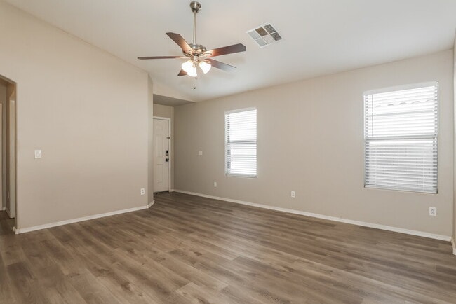 Photo - 32647 N Cherry Creek Rd