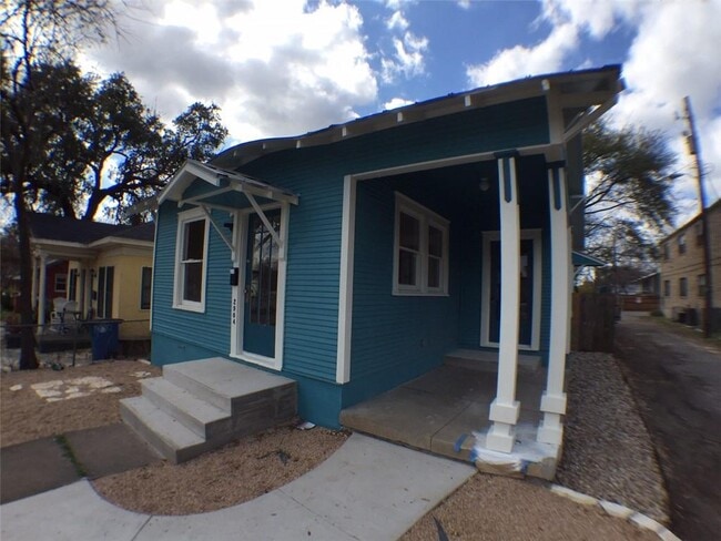 Photo - 2904 West Ave