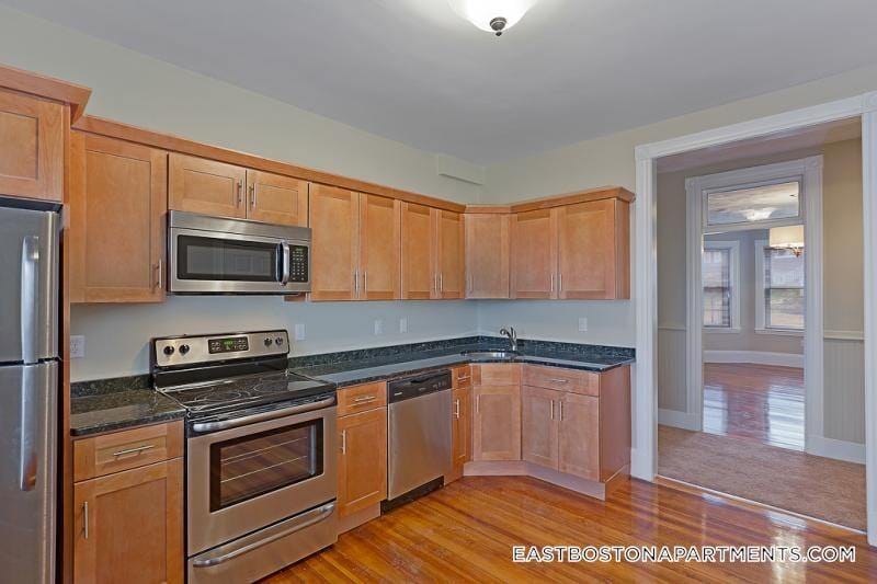 Photo - 94 Gladstone St