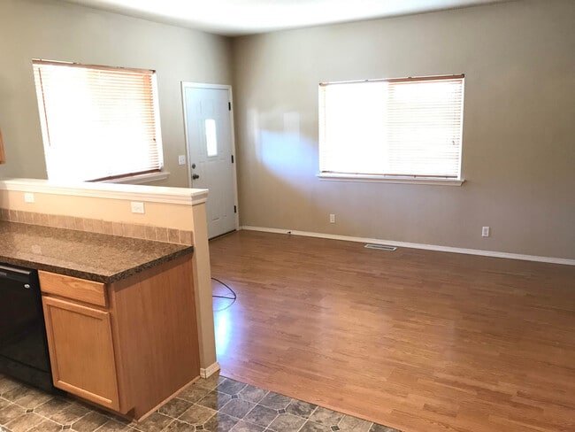 Photo - 3 Bedroom duplex on Bailey Hill Rd