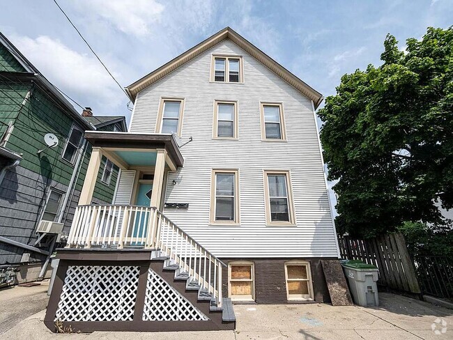 Building Photo - 1726 N Arlington Pl Unit Lower Rental