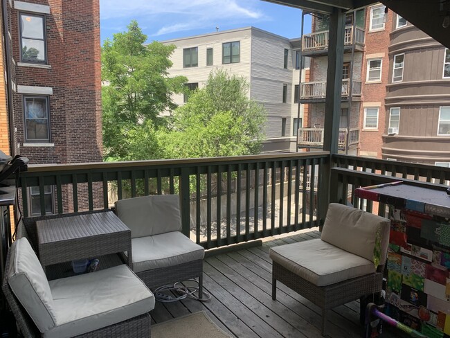 Building Photo - 675 Washington St Rental