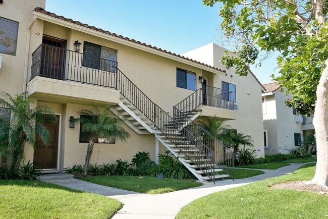 Building Photo - $2,700 - 2 Bed / 2 Bath Condo in Mira Mesa Unit 63