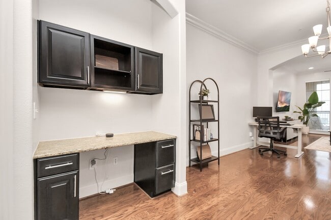 Building Photo - 2120 Kipling St Unit 306