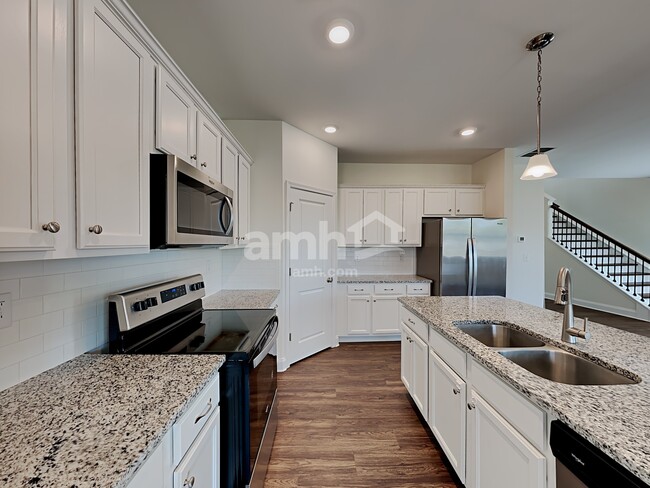 Photo - 5160 Smithbriar Dr