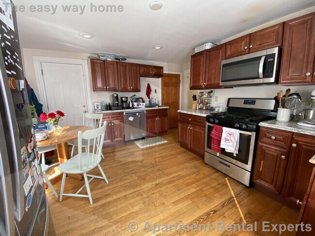 Photo - 279 Pearl St Unit #1L
