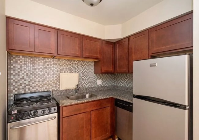 Photo - 1443 N Dearborn St Unit B1