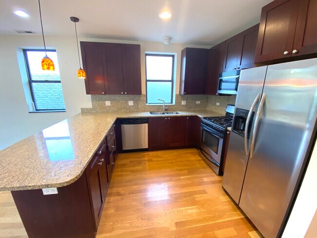 Photo - 1825 N California Ave Unidad 4