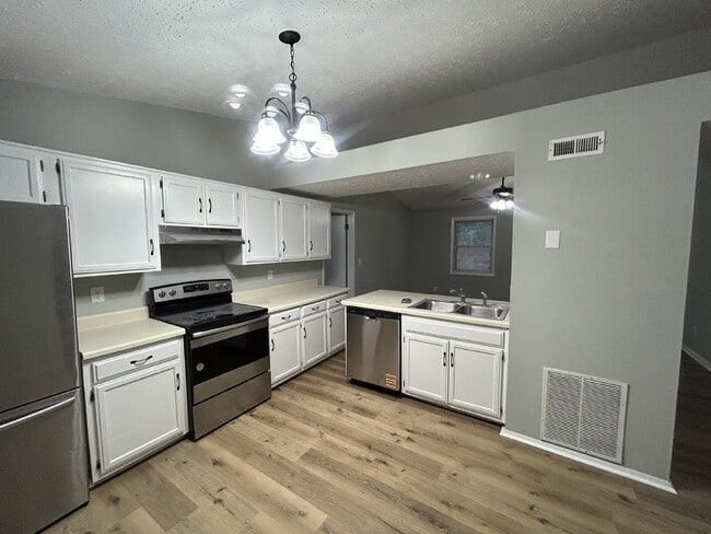 Photo - 59 Kenway St