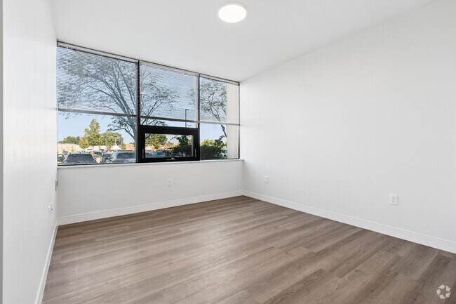 2BR, 1BA - 1,224SF - Second Bedroom