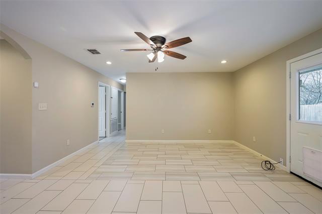 Photo - 1240 Carla St