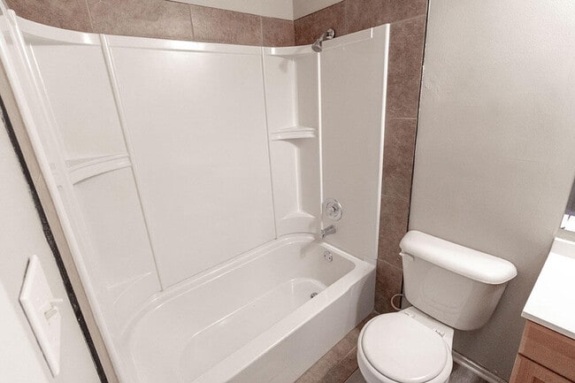 Photo - 212 Wheaton Ct