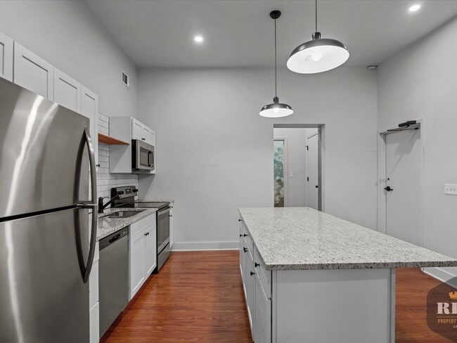 Photo - 212 Seventh St. Unit 202