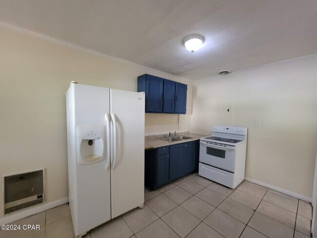 Photo - 2312 E 16th Ct