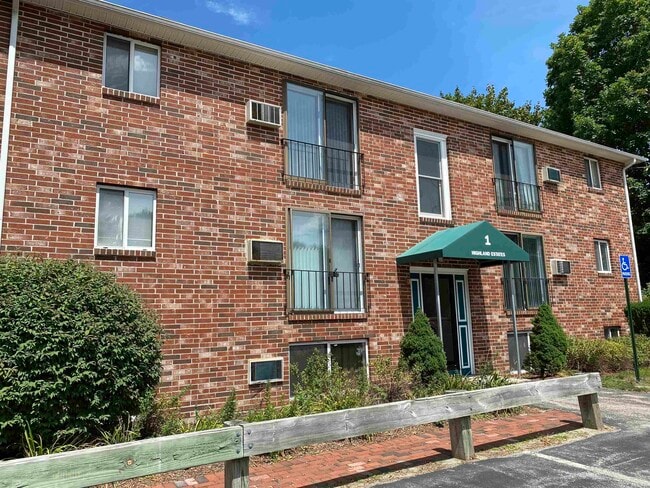 Photo - 93 West St Unit 25