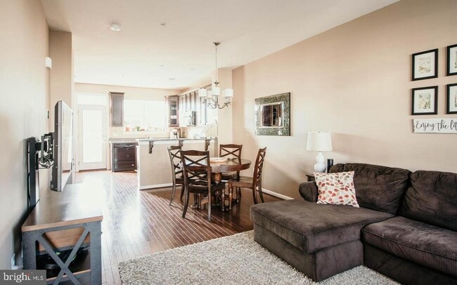 Building Photo - 7454 Riding Meadow Way Rental