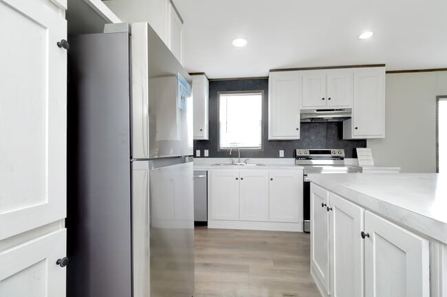 Photo - 750 Silent Valley Rd