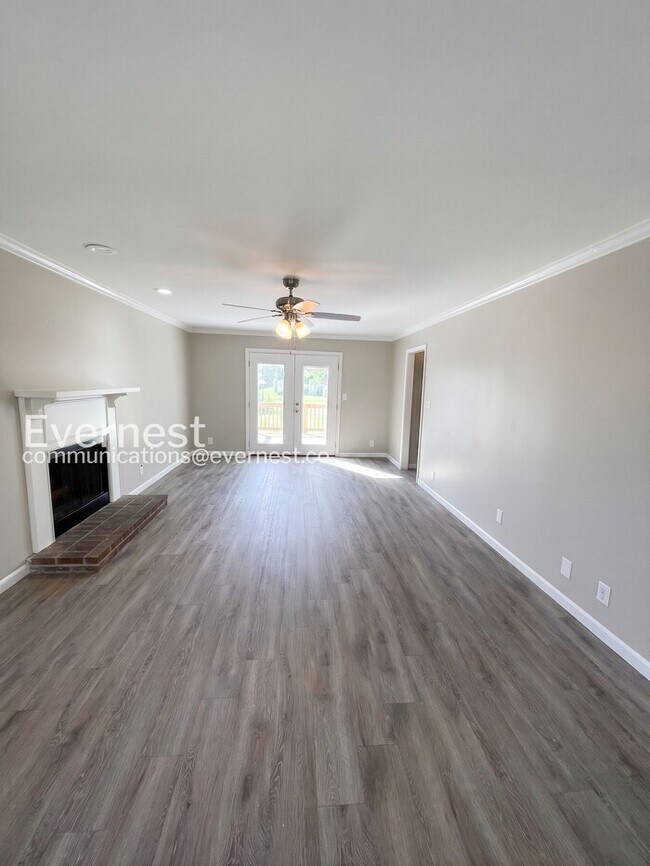 Photo - 901 Cimarron Ct