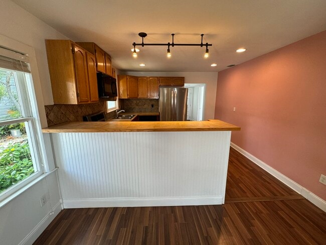 Photo - 212 W North Bay St