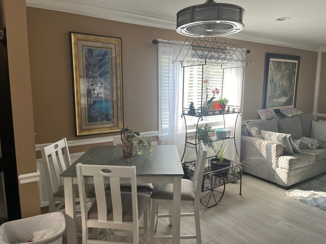 Photo - 1300 Wilson Point Rd