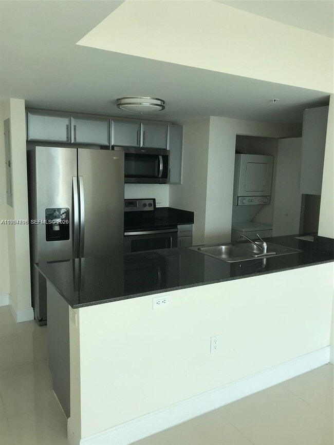 Photo - 1861 NW S River Dr Unidad 907