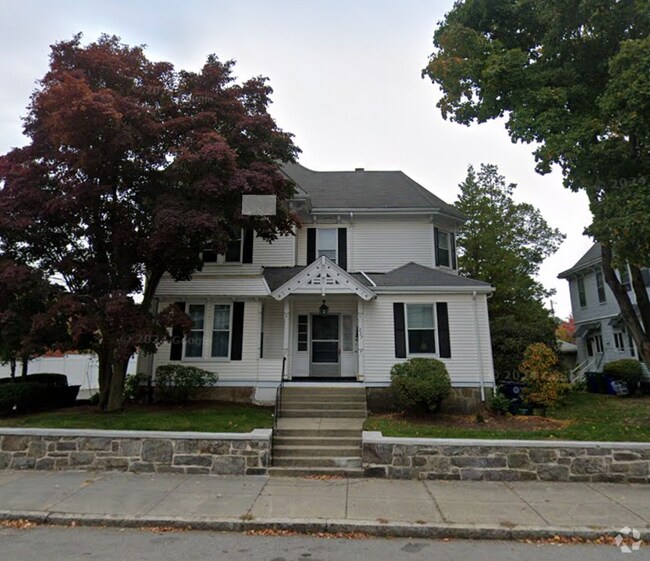Building Photo - 227 Walnut St Rental