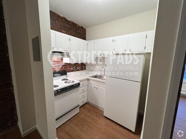 Building Photo - 1 bedroom in Boston MA 02130 Rental