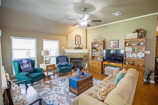 Photo - 2110 Timberline Ct