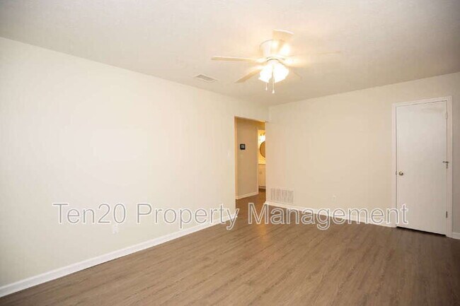 Photo - 8334 Canaan Dr