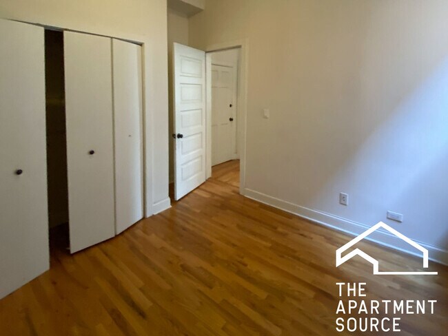 Photo - 2954 N Racine Ave Unit 2F