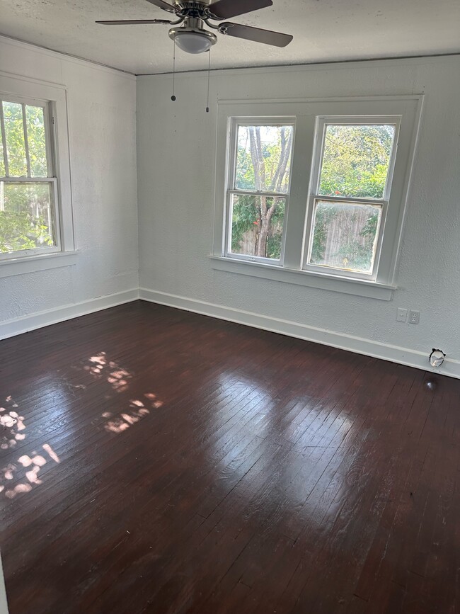 Photo - 825 S Maryland St