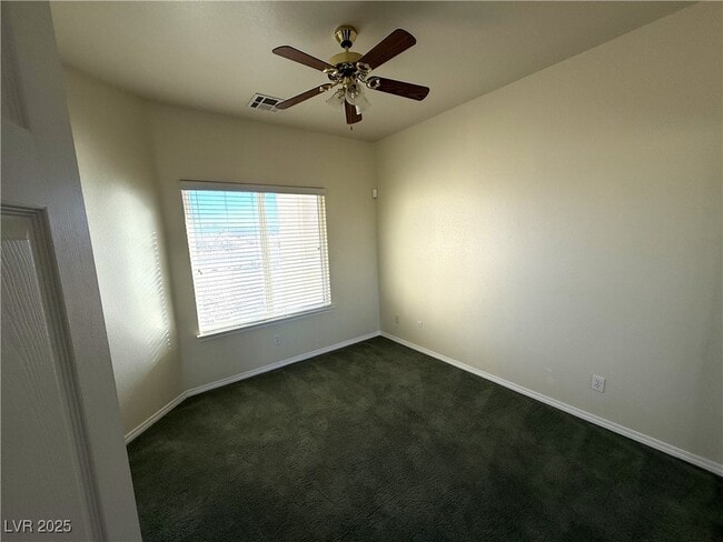 Photo - 1050 Gee St