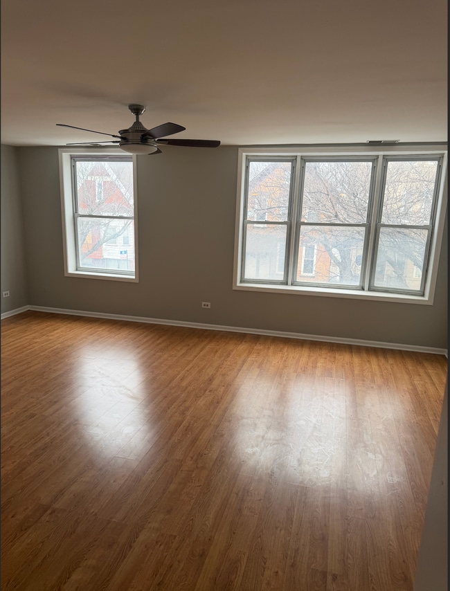 Photo - 1937 W 35th St Unidad 2A