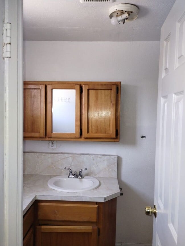 Photo - 1114 Pine St Unit 1114 Pine Street - 1/2