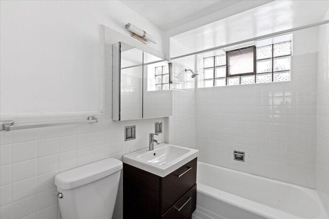 Photo - 6705 N California Ave Unit 09-2N