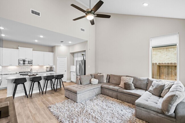 Photo - 4106 Sherman Oak Ln