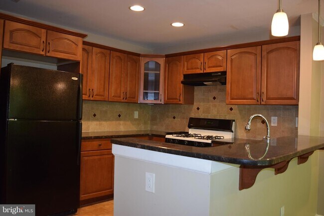 Photo - 6062 Cedar Ct Unit 6062