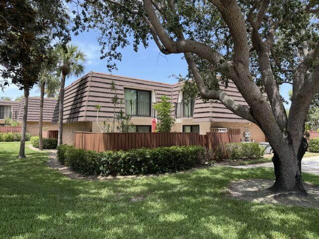 Building Photo - 1604 16th Ct