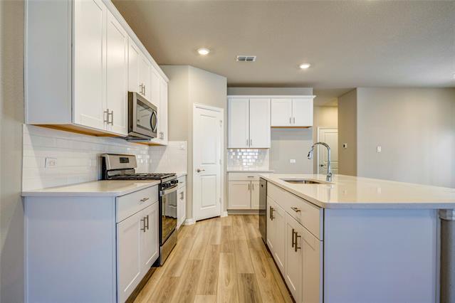Photo - 2652 Gateway Ave