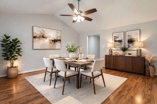 Photo - 5758 Greencraig Dr