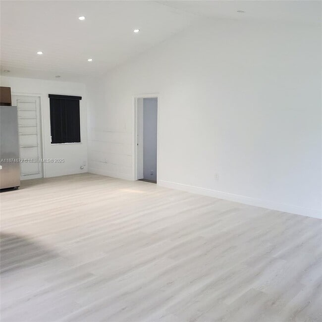 Photo - 326 NE 118th St