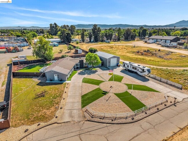 59 Old Stagecoach Rd