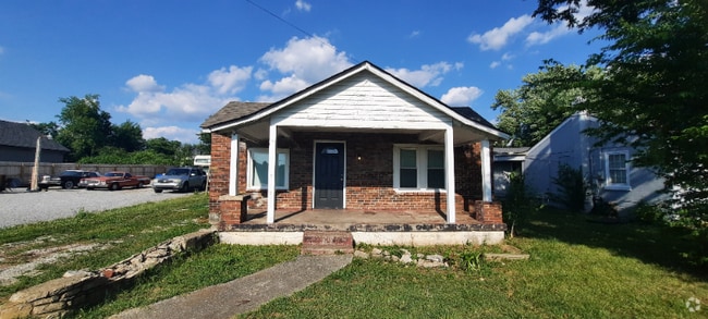 Building Photo - 1610 24th Ave N Rental