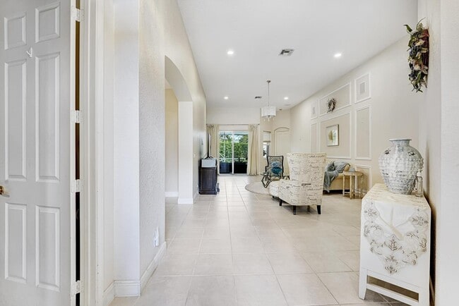 Photo - 9056 Bay Harbour Cir
