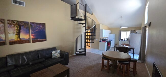 Photo - 3803 Walnut Ave