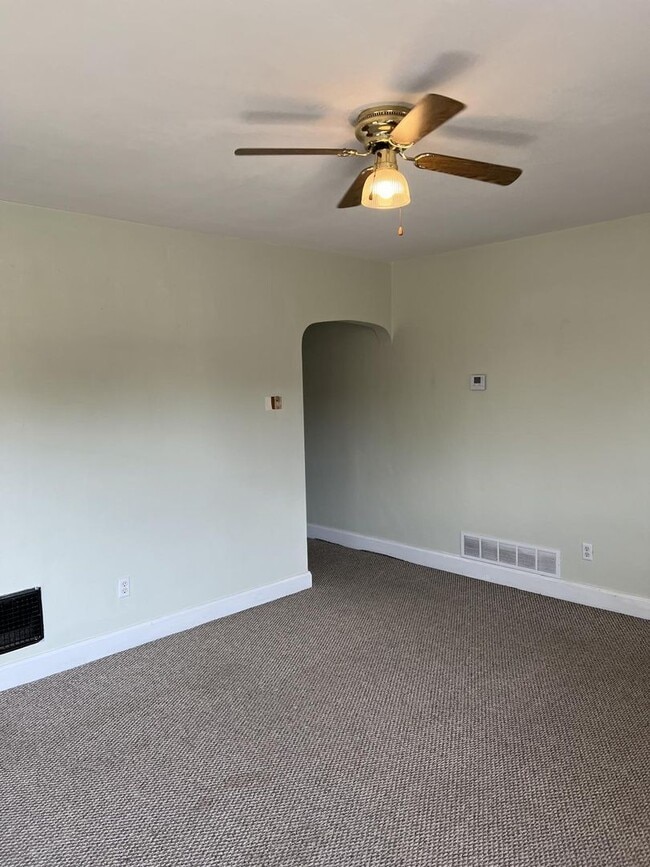 Photo - 2214 Memorial Pkwy Unit 2214 Memorial Pkwy 2