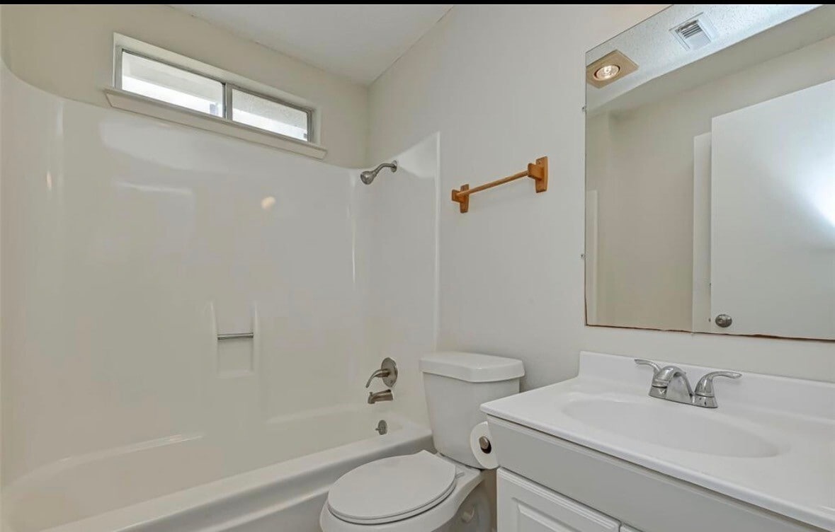 Photo - 4222 Sevan St