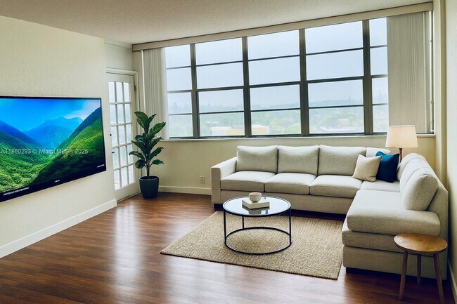 Photo - 2025 NE 164th St Unidad 901