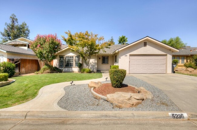Building Photo - 5236 W Los Altos Ave Rental