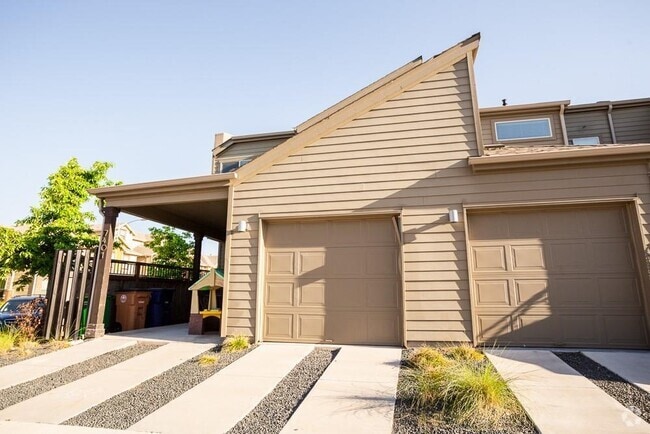 Building Photo - 7508 Wolverine St Rental
